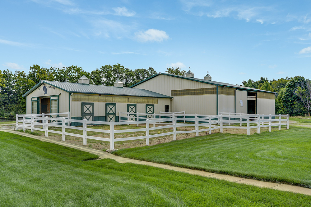 Horse Barn With Living Quarters Floor
