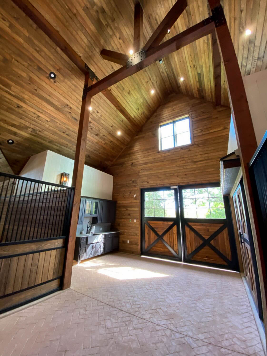 Step Inside An 8-Stall Horse Barn With Luxury In Mind - STABLE STYLE