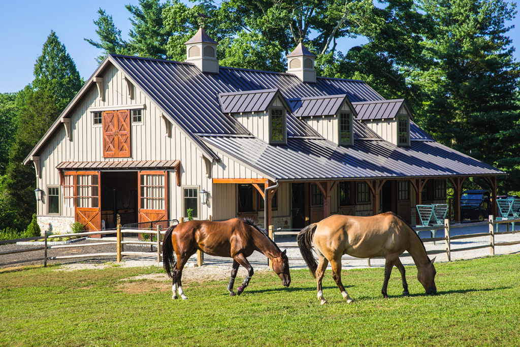 A Traditional Barn Is Designed With Horses & Hosting In Mind - Stable Style